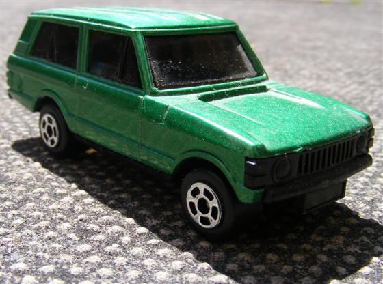 Range Rover from the later Impy series with blacked out windows