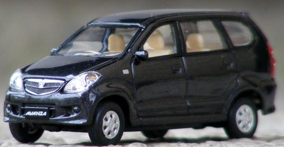 toyota avanza toy car